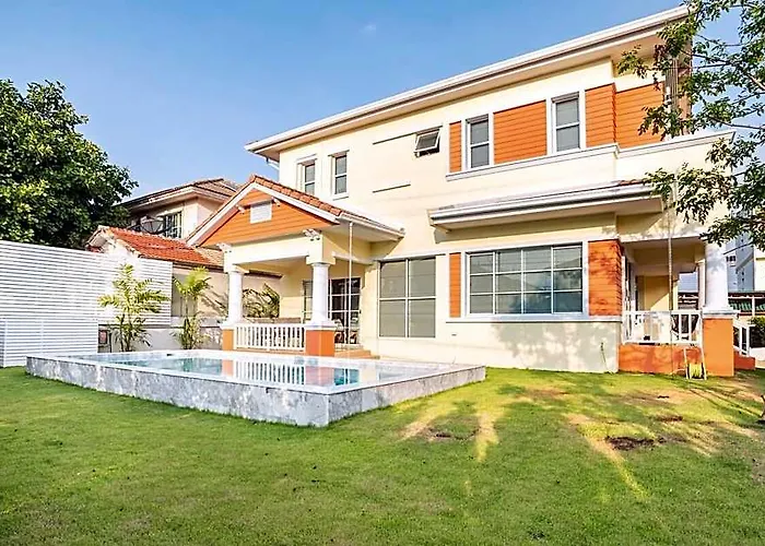 Family With Private Swimming Pool ホテル