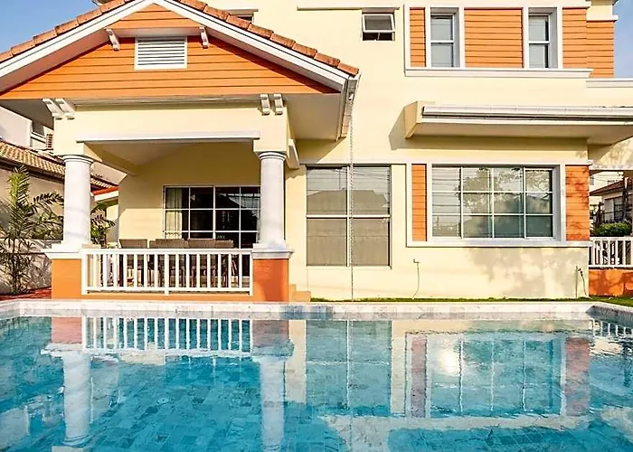 Family With Private Swimming Pool 4*